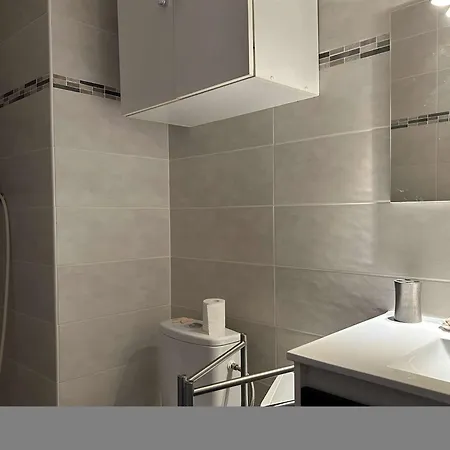 Confortable Avec Parking Proche Du Port - Fr-1-249-415 Apartamento Agde